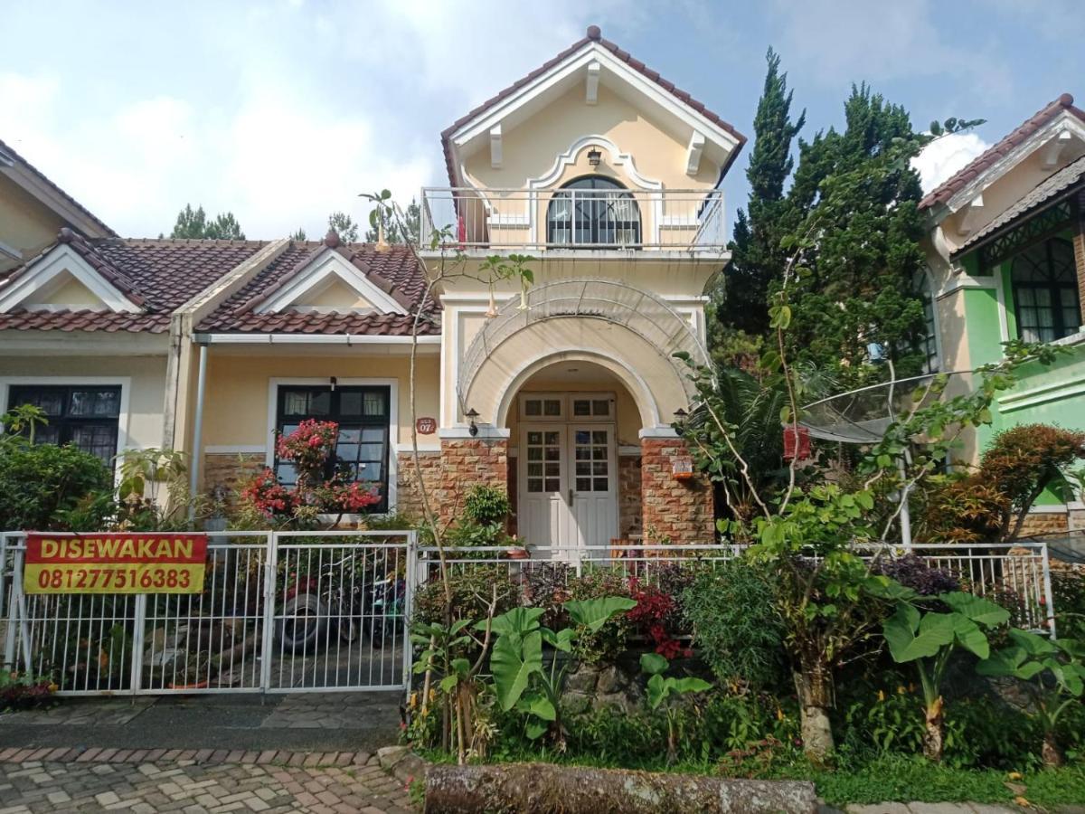 Villa Kota Bunga Cipanas 3 Kamar Baru Renovasi Full Wifi Cikundul Extérieur photo